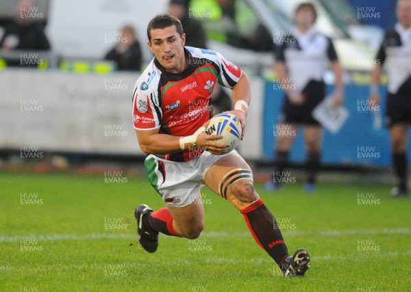 08.11.09 - rugbyleague.com European Cup Final, Wales v Scotland Wales' Ben Flower scores try 