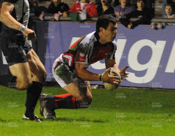 08.11.09 - rugbyleague.com European Cup Final, Wales v Scotland Wales' Rhys Williams scores try 