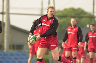 040601  - Wales Rugby Training - Alix Popham in training in Osaka