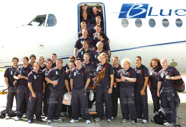 04.09.07 - Wales Rugby The Welsh rugby squad prepare to leave Cardiff Airport on their way to compete in the Rugby World Cup in France 