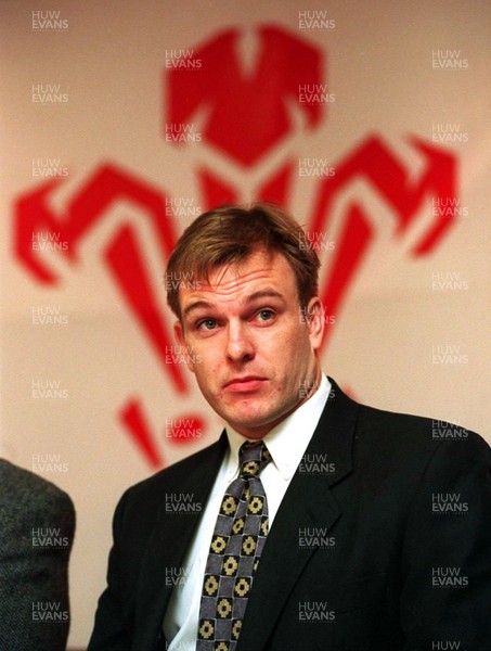 060495 - Wales Rugby World Cup Squad Announcement - New Welsh Captain Mike Hall at Cardiff Arms Park 