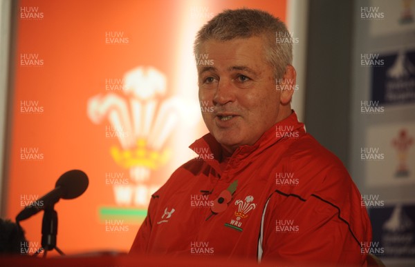 10.11.09 - Wales Team Announcement - Wales Coach Warren Gatland announces his team to play against Samoa on Friday. 