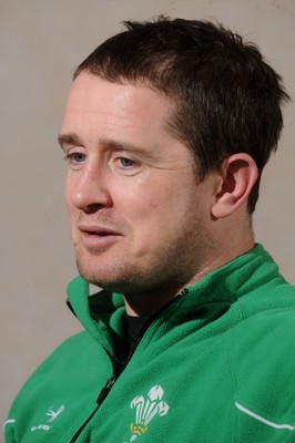 18.02.10 - Wales Rugby Interviews - Shane Williams talks to reporters. 