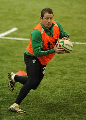 18.02.10 - Wales Rugby Training - Shane Williams in action during training. 