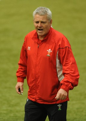 18.02.10 - Wales Rugby Training - Wales Head coach Warren Gatland during training. 