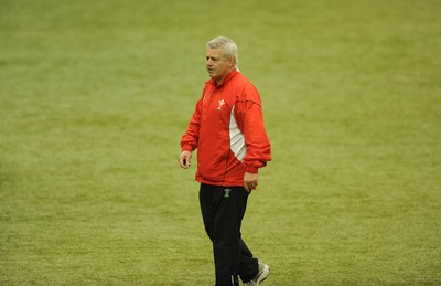 18.02.10 - Wales Rugby Training - Wales Head coach Warren Gatland during training. 