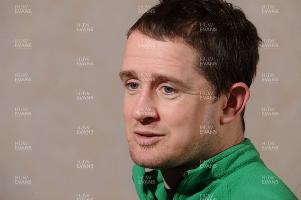 18.02.10 - Wales Rugby Interviews - Shane Williams talks to reporters. 