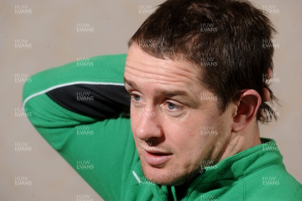 18.02.10 - Wales Rugby Interviews - Shane Williams talks to reporters. 