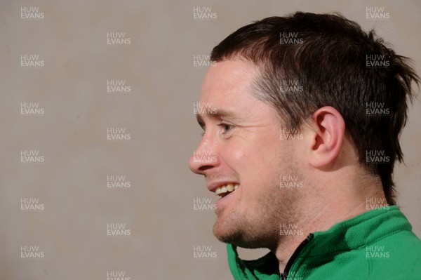 18.02.10 - Wales Rugby Interviews - Shane Williams talks to reporters. 