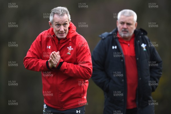 201118 - Wales Rugby Training - Rob Howley and Warren Gatland during training