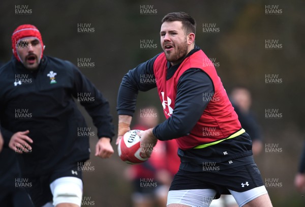201118 - Wales Rugby Training - Rob Evans during training