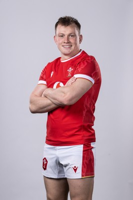 151124 - Wales Rugby Squad Portraits - Nick Tompkins