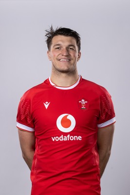 151124 - Wales Rugby Squad Portraits - Teddy Williams