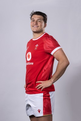 151124 - Wales Rugby Squad Portraits - Teddy Williams