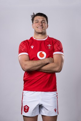 151124 - Wales Rugby Squad Portraits - Teddy Williams