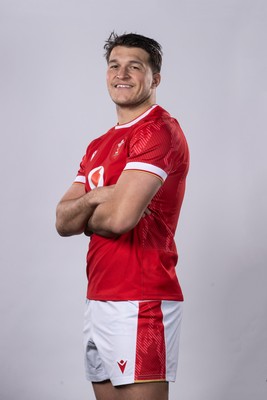 151124 - Wales Rugby Squad Portraits - Teddy Williams