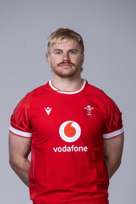 281024 - WRU Wales Rugby Squad Headshots - Aaron Wainwright