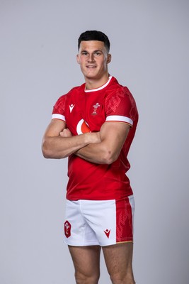 281024 - WRU Wales Rugby Squad Headshots - Ellis Bevan