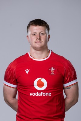 281024 - WRU Wales Rugby Squad Headshots - Evan Lloyd