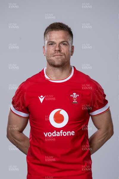 281024 - WRU Wales Rugby Squad Headshots - Gareth Anscombe