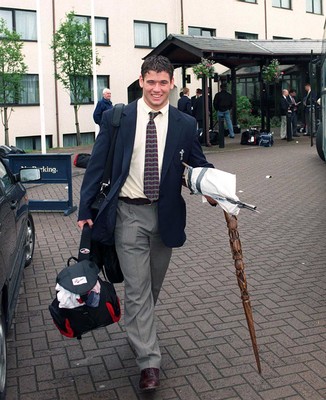 290698 - Wales Rugby team arrive home -  Lennie Woodard