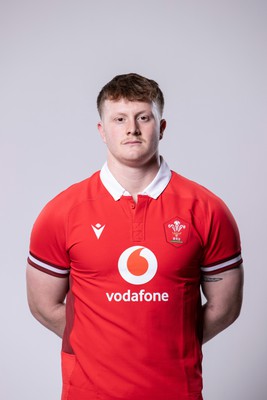 220124 - Wales Rugby Headshots for Guinness 6 Nations 2024 - Evan Lloyd