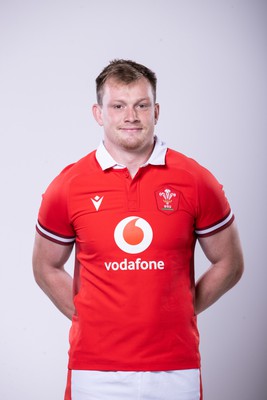 220124 - Wales Rugby Headshots for Guinness 6 Nations 2024 - Nick Tompkins