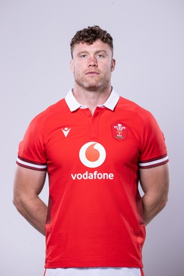 220124 - Wales Rugby Headshots for Guinness 6 Nations 2024 - Will Rowlands