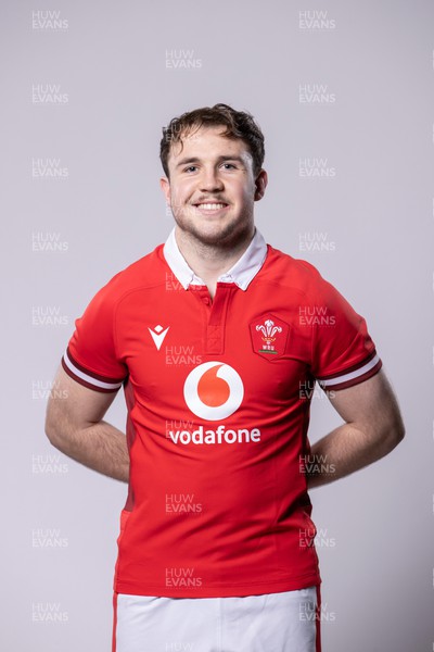 220124 - Wales Rugby Headshots for Guinness 6 Nations 2024 - Ioan Lloyd