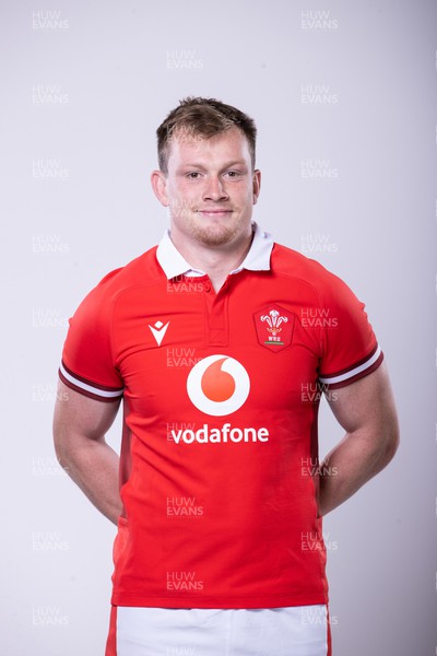 220124 - Wales Rugby Headshots for Guinness 6 Nations 2024 - Nick Tompkins