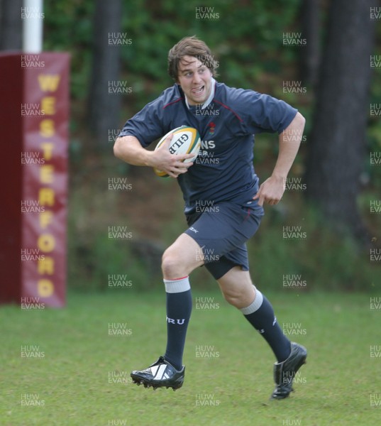 31.05.08 Wales rugby in S.Africa... Ryan Jones in full flight during training at Westerford High School in Cape Town.   