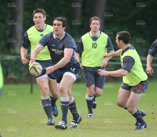 31.05.08 Wales rugby in S.Africa... Jonathan Thomas passes during training at Westerford High School in Cape Town.   