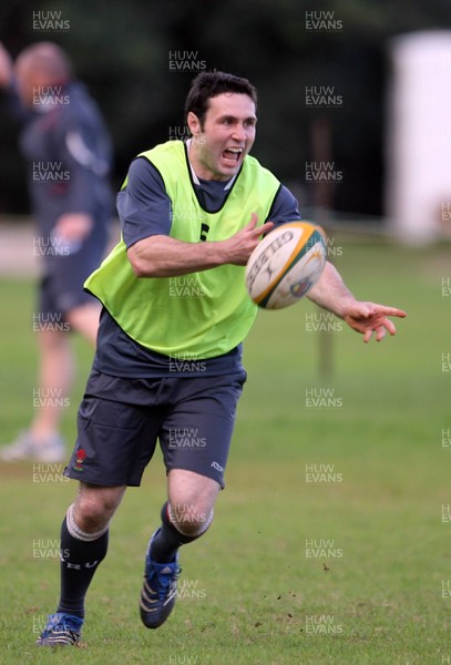 31.05.08 Wales rugby in S.Africa... Stephen Jones during training at Westerford High School in Cape Town.   