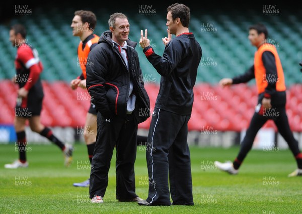 010213 - Wales Rugby Captains Run -Wales coaches Rob Howley and Mark Jones during training