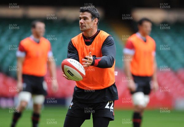 010213 - Wales Rugby Captains Run -Mike Phillips during training