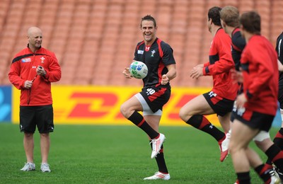 01.10.11 - Wales Rugby Captains Run - Lee Byrne during training. 