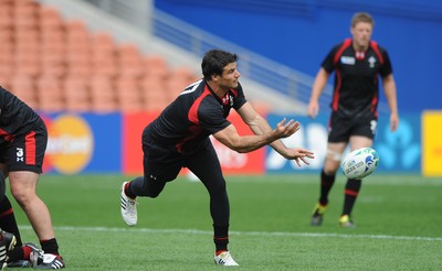 01.10.11 - Wales Rugby Captains Run - Mike Phillips during training. 