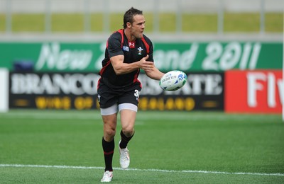 01.10.11 - Wales Rugby Captains Run - Lee Byrne during training. 