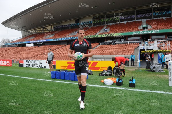 01.10.11 - Wales Rugby Captains Run - Lee Byrne during training. 