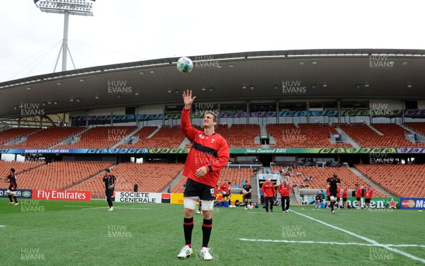 01.10.11 - Wales Rugby Captains Run - Sam Warburton during training. 