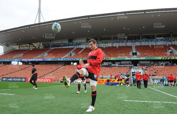 01.10.11 - Wales Rugby Captains Run - Sam Warburton during training. 
