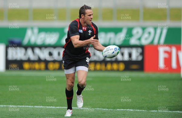 01.10.11 - Wales Rugby Captains Run - Lee Byrne during training. 