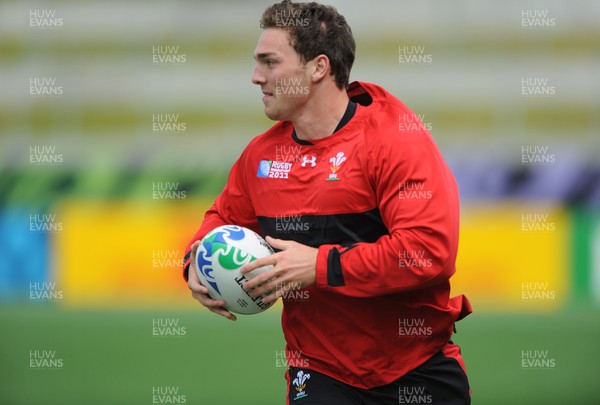 01.10.11 - Wales Rugby Captains Run - George North during training. 