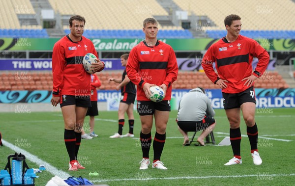 01.10.11 - Wales Rugby Captains Run - Jamie Roberts, Scott Williams and George North during training. 