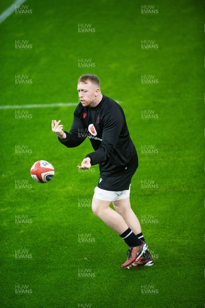 020224 - Tommy Refill of Wales takes part in the Captain’s run on the eve of the opening Guinness Six Nations match against Scotland