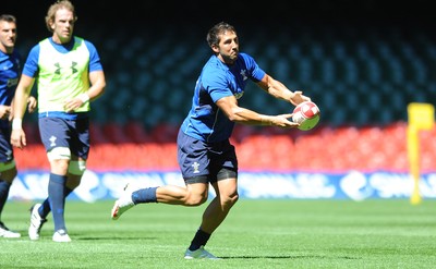03.06.11 - Wales Rugby Captains Run - Gavin Henson during training. 