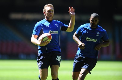 03.06.11 - Wales Rugby Captains Run - Morgan Stoddart and Aled Brew during training. 