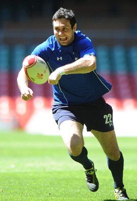 03.06.11 - Wales Rugby Captains Run - Stephen Jones during training. 