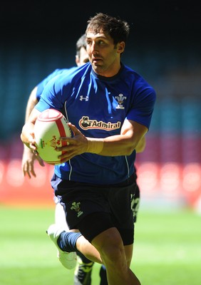03.06.11 - Wales Rugby Captains Run - Gavin Henson during training. 