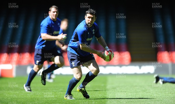 03.06.11 - Wales Rugby Captains Run - Stephen Jones during training. 